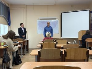 “Культурно-просветительский лекторий “Времена и люди” руководитель – Игорь Иванович Крылов, доцент кафедры общественных наук, кандидат исторических наук.